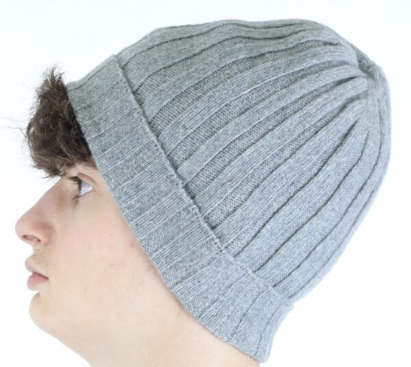 Berretto cashmere unisex a coste colore grigio chiaro