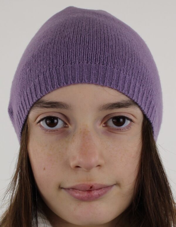 Smooth hat with rib 100% cashmere lilac colour - Image 4