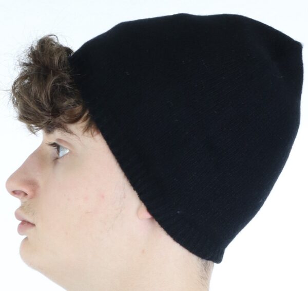 Cappellino liscio con costina 100% cashmere colore nero - immagine 5